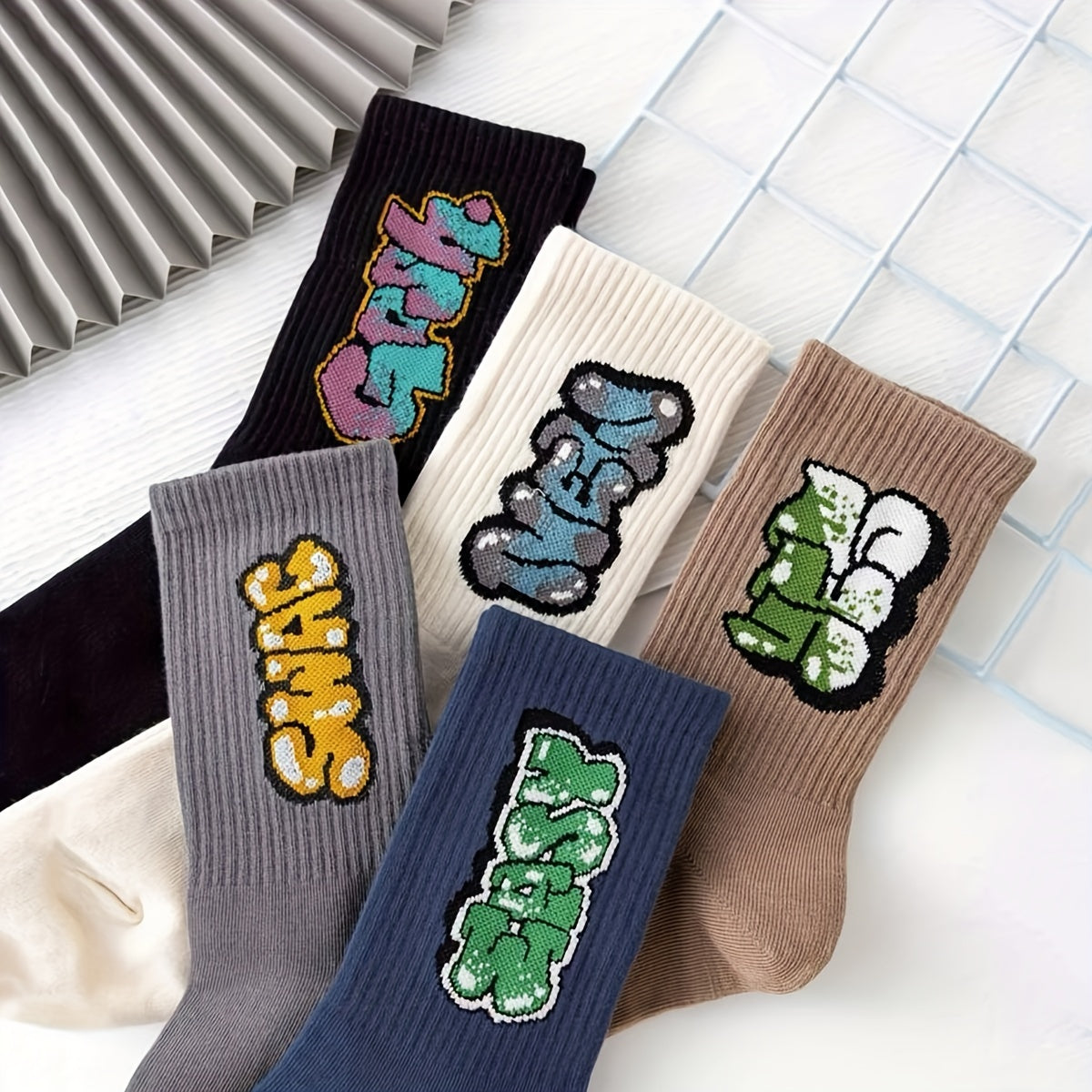 5pcs Men's Fashion Crew Socks - Colorful Graffiti & Letter Design, Breathable & Moisture-Wicking, Comfortable for Sports & Casual Wear